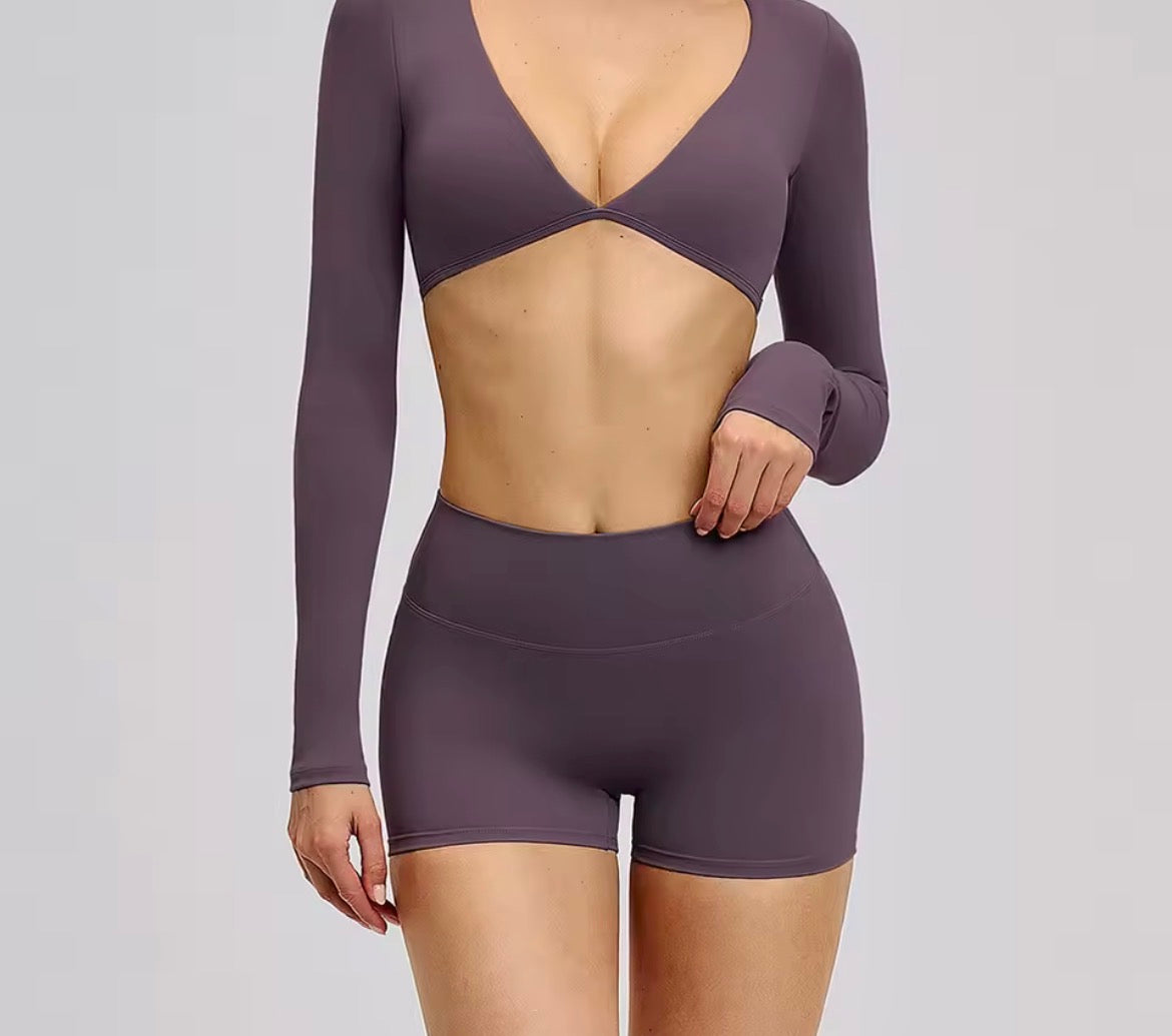 ESSENTIALS SET